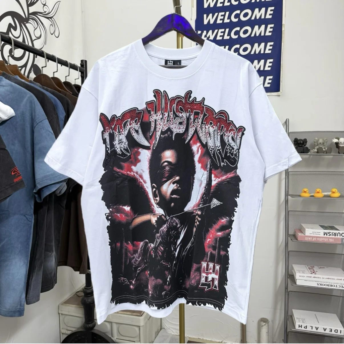 

Футболка Life Hustlers American High Street с принтом «Ангел-лучник с завязанными глазами», повседневная, свободного кроя, из хлопка и полиэстера