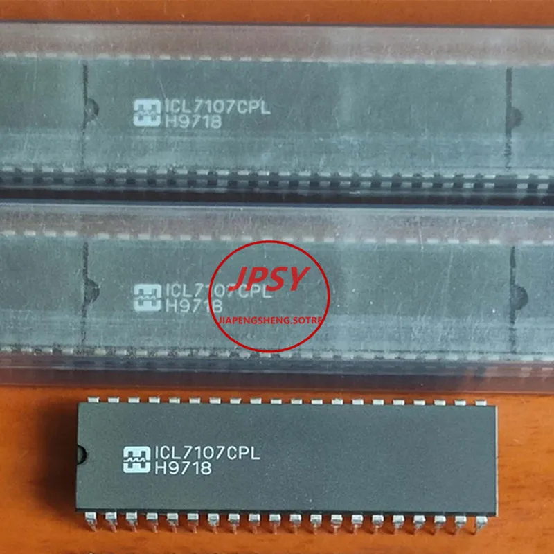 1PCS  ICL7135CN  ICL7107CPL   MC6847P  ICL7136CPL ICL7129ACPL  DIP-40  DIP-28