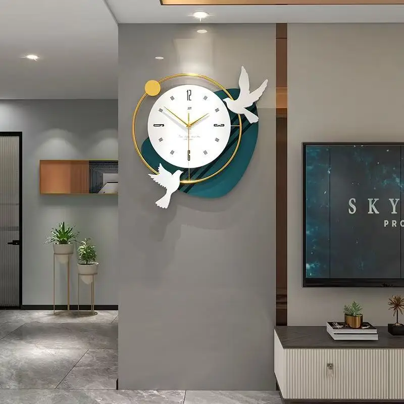 North American Peace Dove Wall Clock Living Room Clock Silent Movement Shell Metal Material Paint Craftsmanship Dial Material