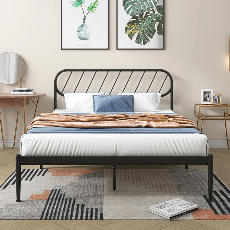 Cama de hierro estilo princesa de 1.5 metros, europea, de lujo ligero, con estructura simple, bases duraderas para interior y armazones de cama, muebles de dormitorio.