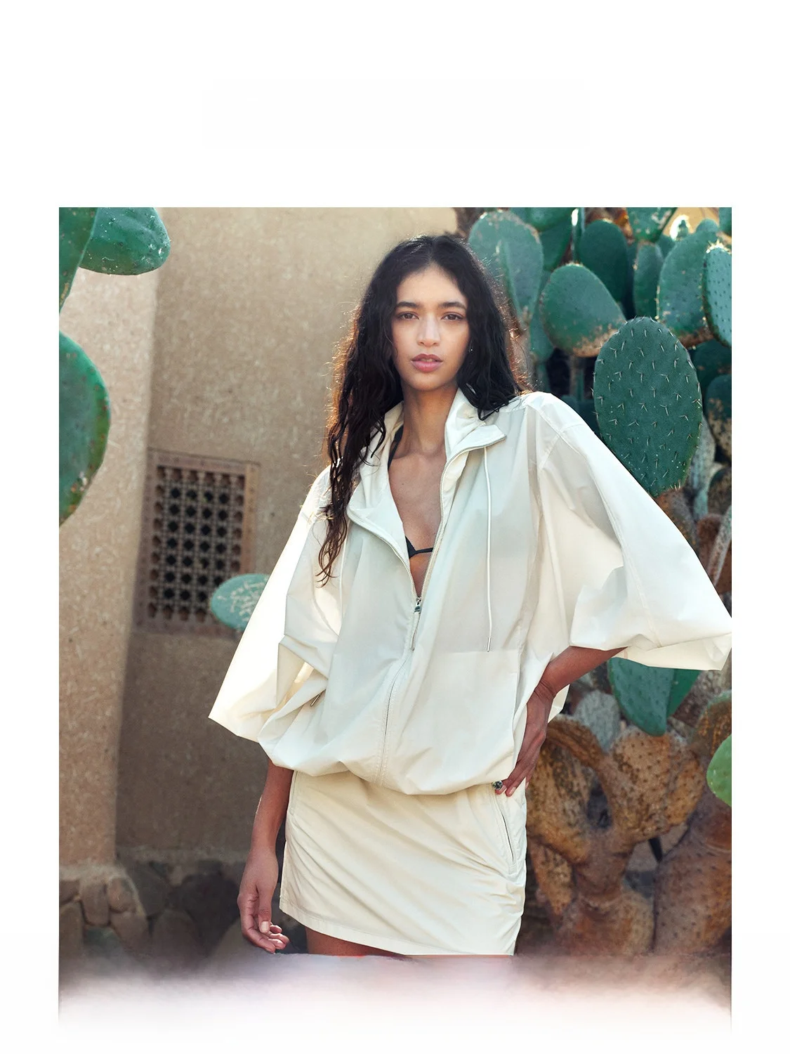 

Spring Sport Style Short Jacket White Casual Outerwear Three-acetate Fabric Ladies Fashion Outer Layer Zipper Closure No Cap