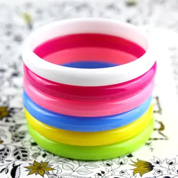 12 teile/los Trendy Bunte Kunststoff Armreif Armbänder Für Kinder Mädchen Süßigkeiten Farbe Mode Schmuck Zubehör Geschenk Großhandel