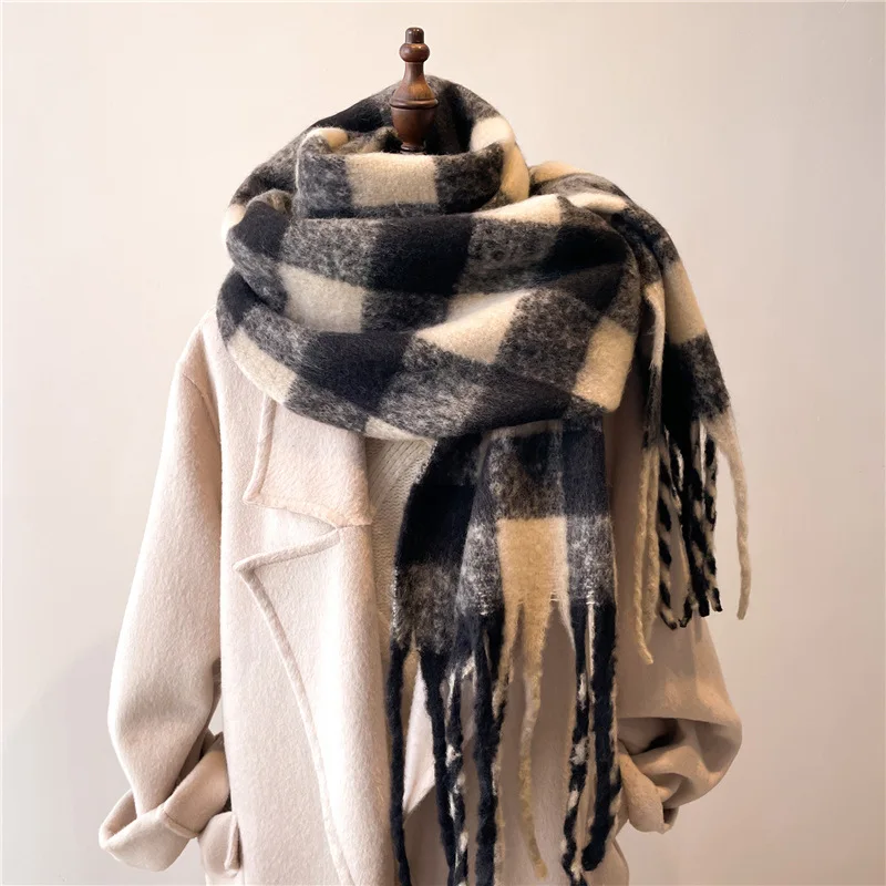 New 220X40cm Autumn Winter Men Women Long Scarf Luxury Designer Wraps Fashion Tassel Cell Thickening Warmth Scarves High Quality