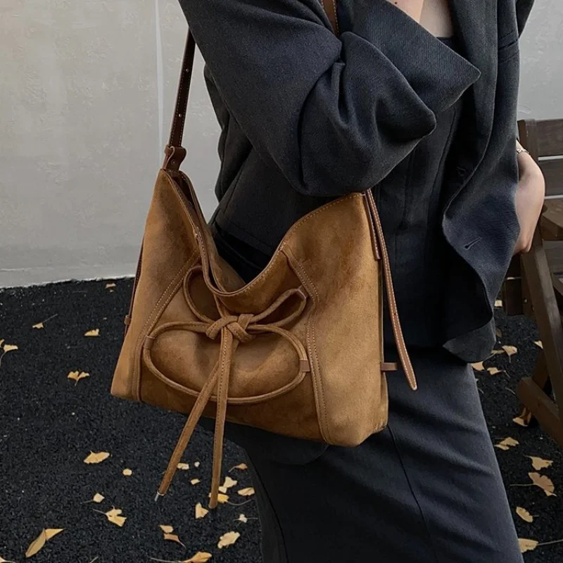 

Fashionable Women's Tote Bag Made Of Ravine-Printed Leather With Trendy Paris Elegant Daily Style​