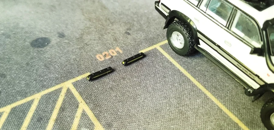 2PCS 1:64 Manual Car Model Simulation Road Block Parking Lot Limit Car Block Garage Scene B030