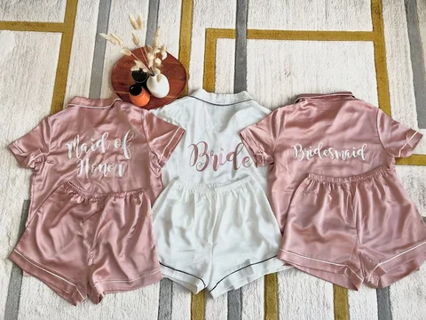 Personalized Bridesmaid Pajamas Short Set Satin Silk Wedding Maid of Honor Gift Monogram Silk Bride Payamas Set Sleepwear Sets