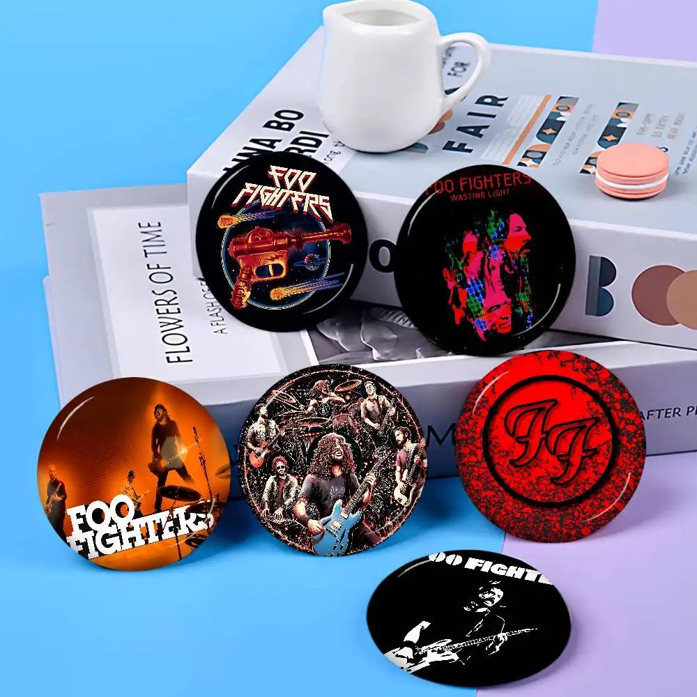 Band F-FOO F-FIGHTERS Round Button Pins Slogan Creative Brooches Backpack Clothes Decoration Fashion Cartoon Jewelry Gifts