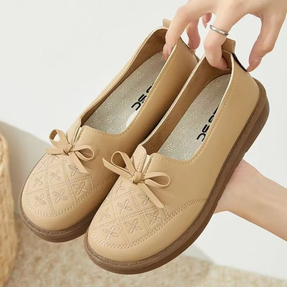 

Women's Soft Leather Casual Shoes Breathable Comfortable Thick Bottom Leisure True Leather Shoes for Middle-Aged And Elderly...