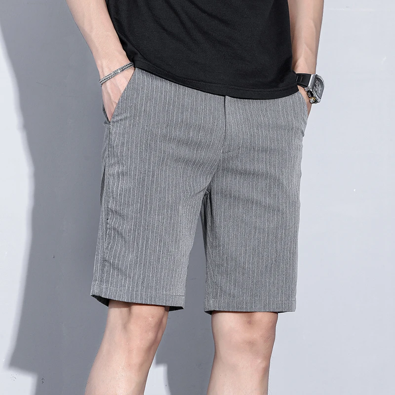 Sommer dünne karierte Streifen Shorts Männer Business knielange Hosen gerade Strand kurze Korea Mode graue Hose männliche Marke Kleidung