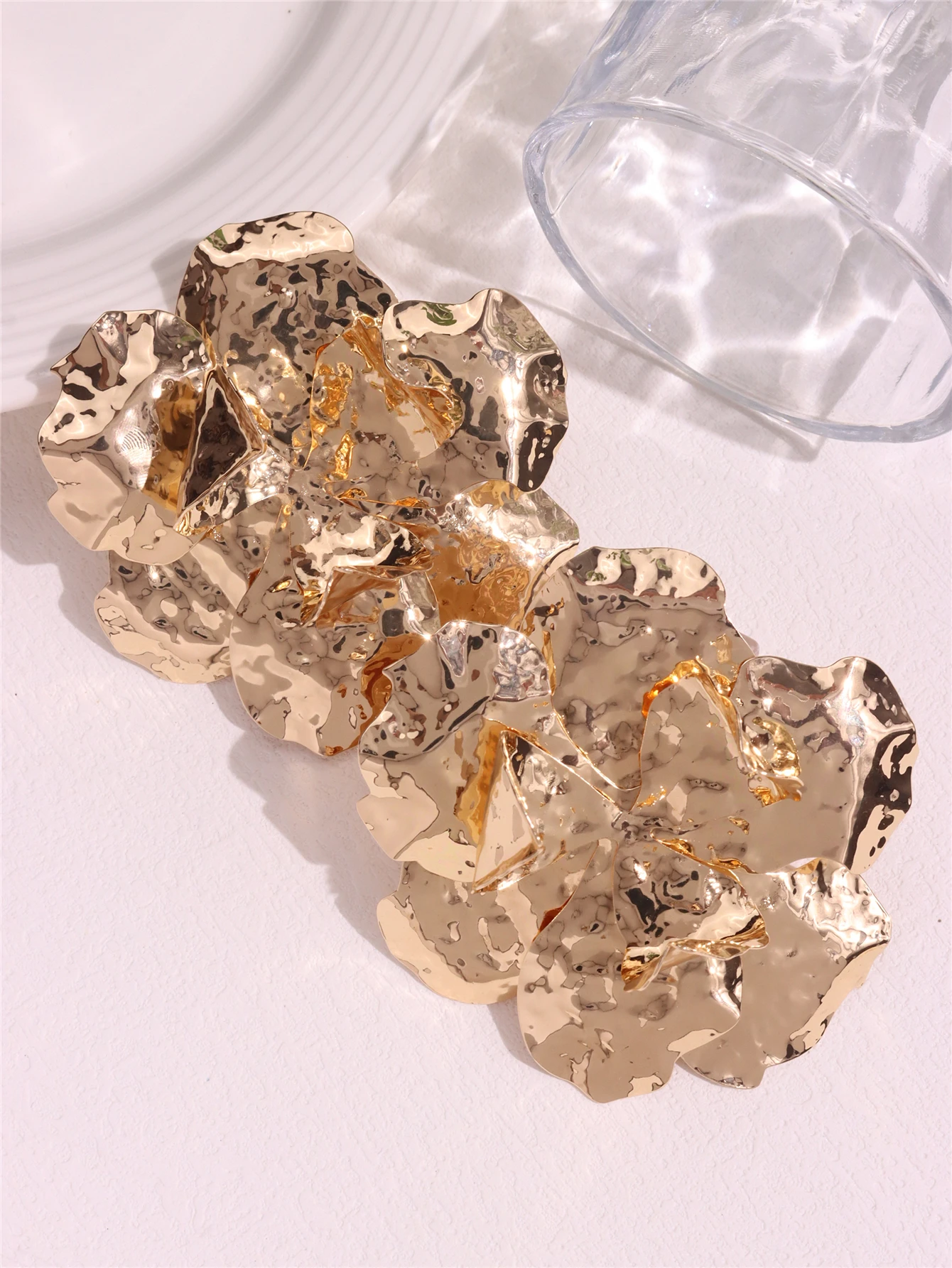 HUANZHI Gold Plated Vintage Irregular Geometric Exaggerated Large Flower Stud Earrings for Women Girls Jewelry Gifts 2024 Trend