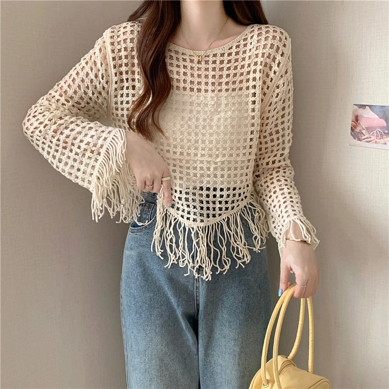 

Boring Honey Retro Tassels Fashion Women Blouses Long Sleeves O-Neck Camis Tops Hollow Out Solid Colors Women's T-Shirt