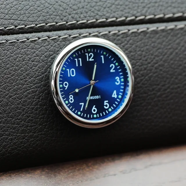 Zegar samochodowy Luminous Auto Ornament Mini Automobiles Internal Stick-On Digital Watch Mechanics Quartz Clocks 40mm 43mm
