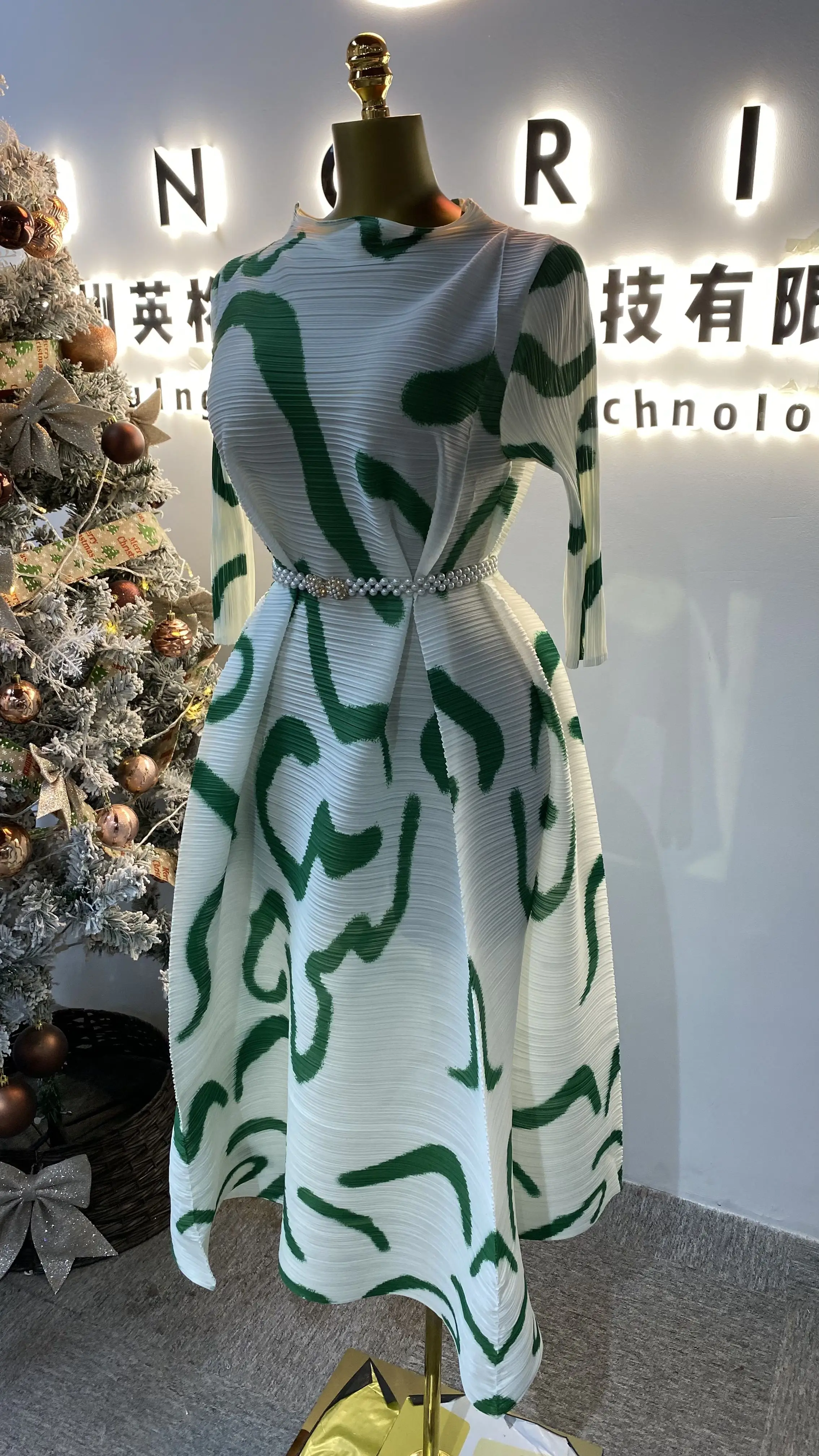 2025 아프리카 여성 패션 프린트 맥시 핫세일 여름 플러스 사이즈 드레스 여성 우아한 플리츠 스커트-GZXX014