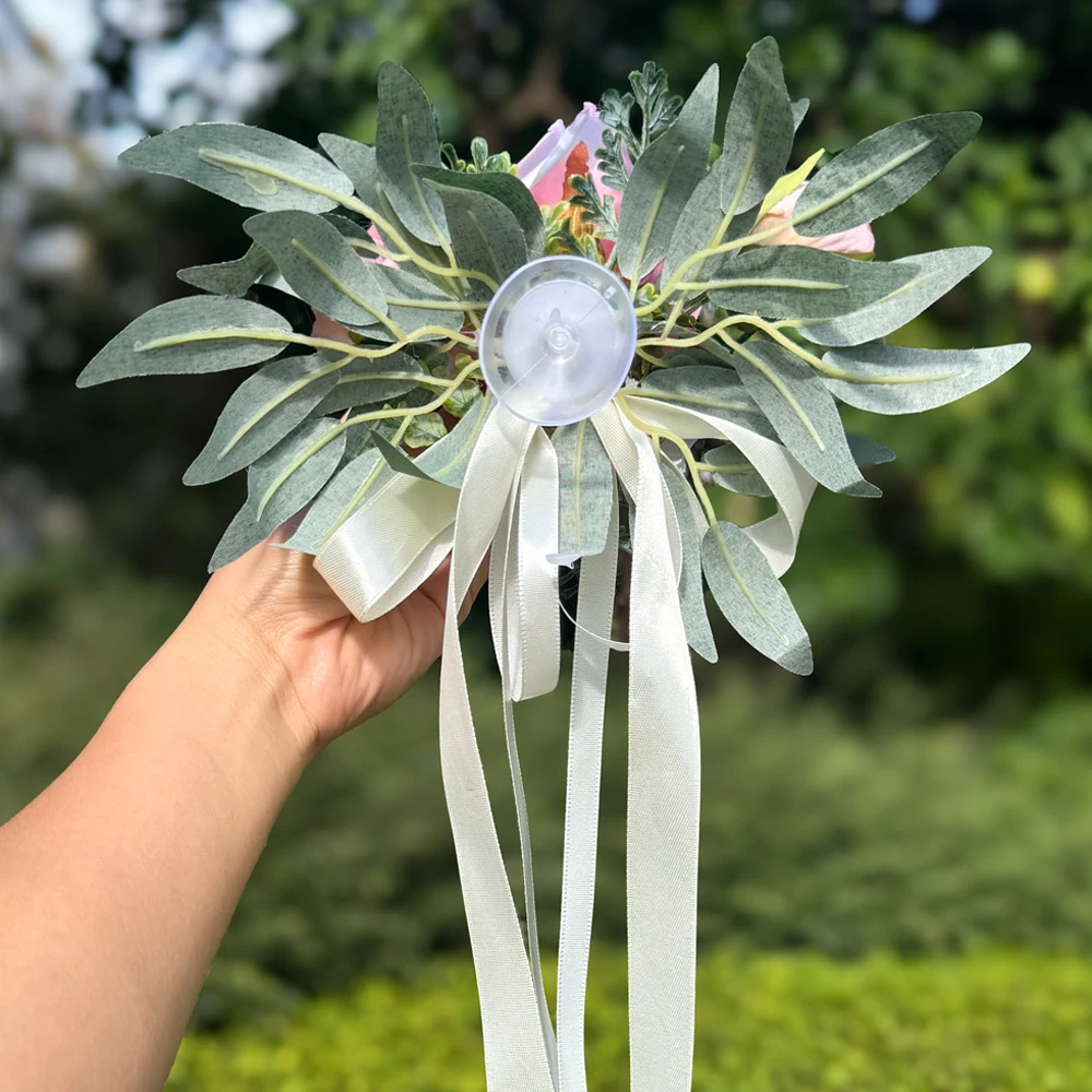 Weiße Rosen Rustikale Hochzeitsauto-Dekoration, Mit Künstlichen Eukalyptusblättern und Elfenbeinfarbenem Satinband, für Hochzeitsstuhl-Dekoration – Detail 6
