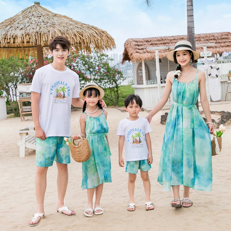 Summer Beach Family Matching Outfits Mother Daughter Boho Spaghetti Strap Dress Father Son Set Holiday Vacation Travel Casual