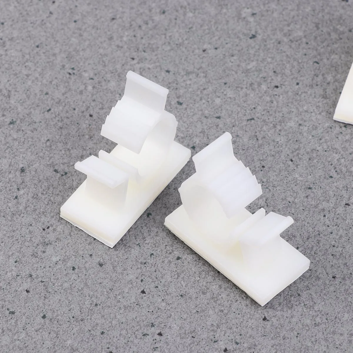 

20pcs Adjustable Cable Clips Self Adhesive Wire Fixed Cord Management Holder Clamps Organizer Plastic Wire Clips For Earphone