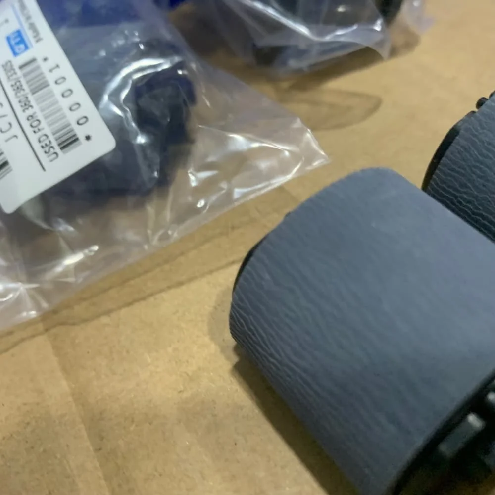 

1pc Pickup Roller for Samsung CLP 310 315 320 325 360 365 CLX 3300 3305