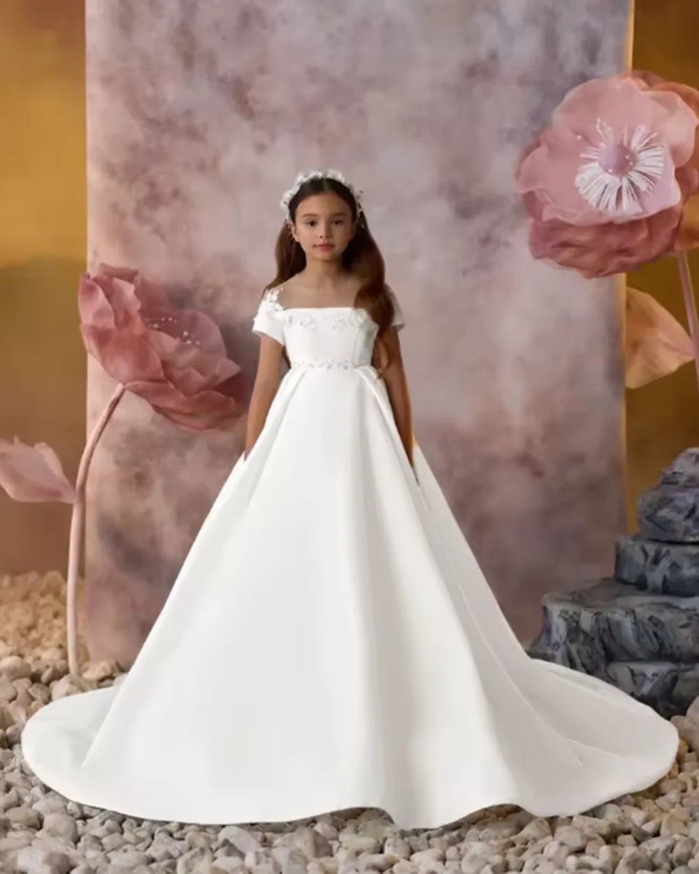 فساتين فتاة الزهور البيضاء لحفلات الزفاف من الساتان بطول الأرض للفتيات الصغيرات فستان حفلات للأميرة فساتين التواصل الأول