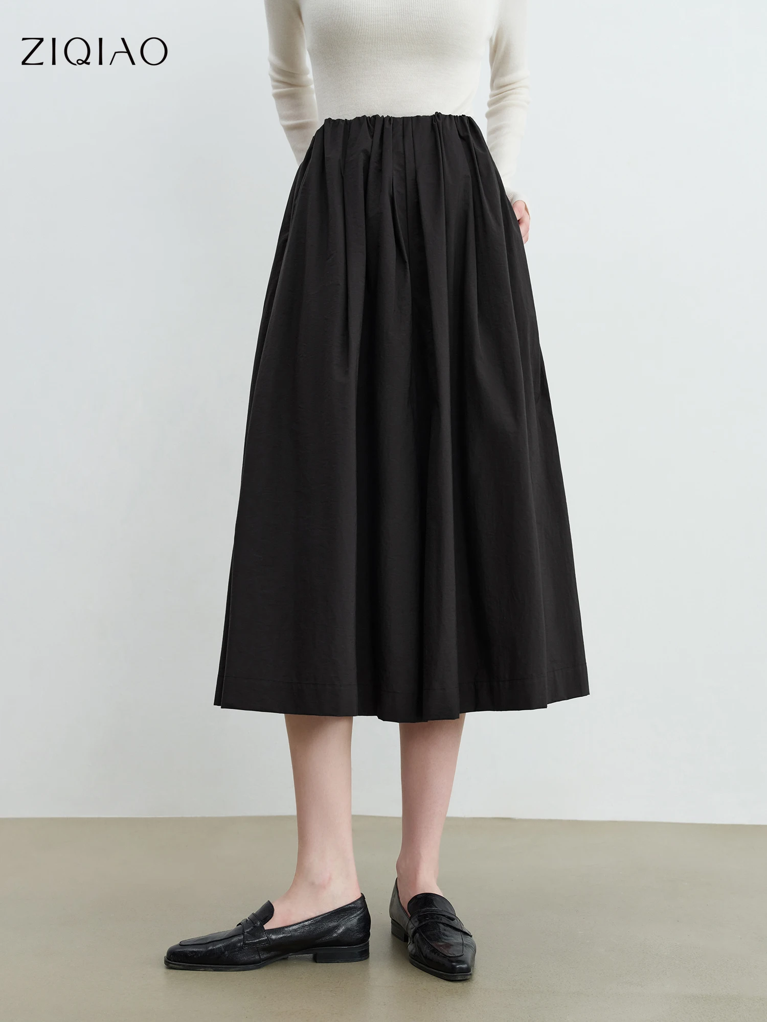 

ZIQIAO Petite Black Slim Wide-leg Skirt Pants For Women 2025 New Arrival Loose Pants Plaid Retro Cropped Chic Shorts 25ZQ93118