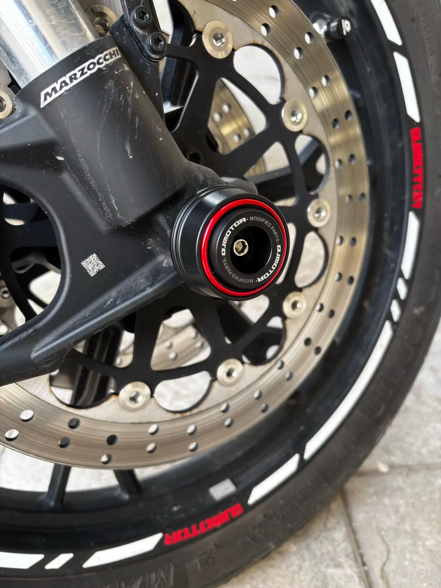 Für QJMOTOR SRK 800 700 600 SRK800RR SRT900SX SRT600SX SRT 900 SX 700SX SRT550 Motorrad Achsschutz Gabelschutz Slider Spool – Detail 3