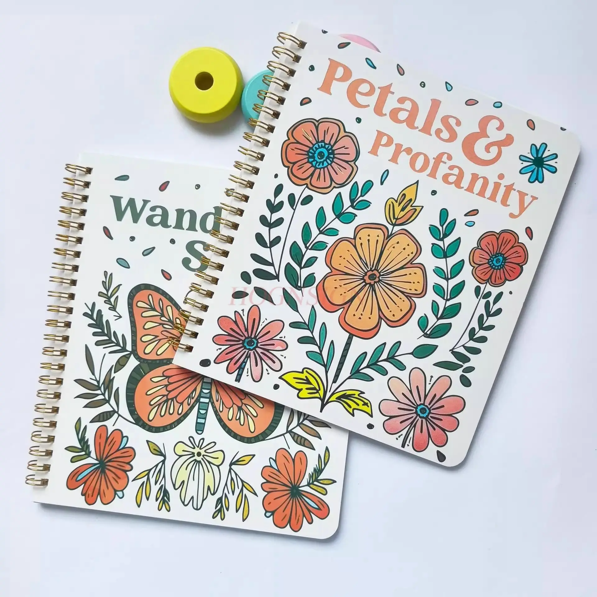 

1 книга-раскраска с граффити, книжка-раскраска в стиле аниме, книжка-раскраска в стиле манга, декомпрессия