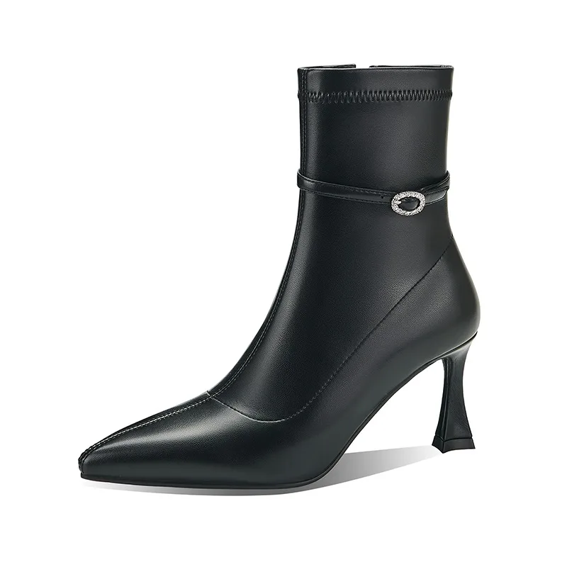 أنيقة حذاء من الجلد للنساء جديد 2025 شتاء الخريف أسود أبيض قصير التمهيد رقيقة الكعوب أحذية الحفلات سيدة