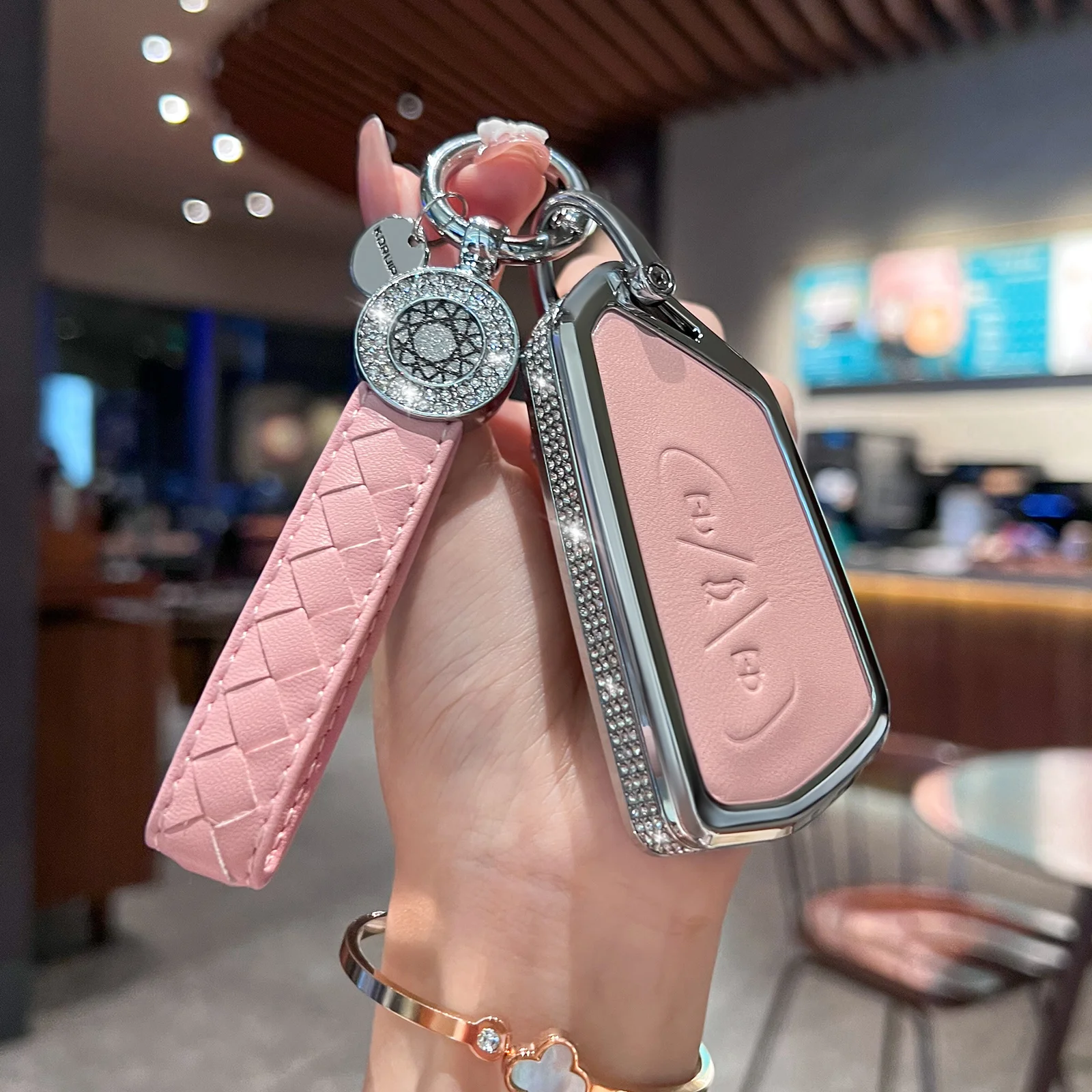 

for VW Volkswagen Key Fob Cover with Keychain, Pink Genuine Leather Crystal Key Case Protection Shell Fit for VW ID3 ID4 MK8 Gol