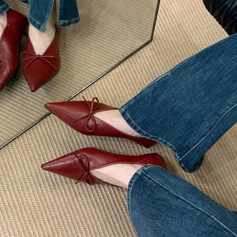 Nuovo designer punta a punta décolleté con tacco basso per le donne Bowknot scarpe eleganti in morbida pelle poco profonde scarpe mocassini comfort di marca di lusso