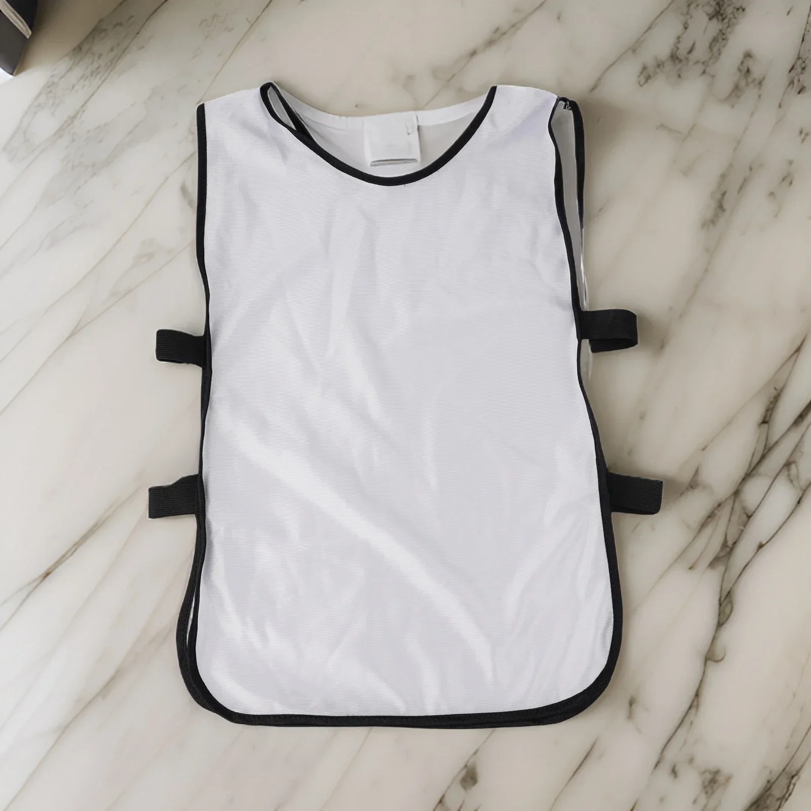 

Loose Fitment and Lightweight Child Sports Training BIBS Vests for Basketball Cricket Soccer Football Rugby Mesh