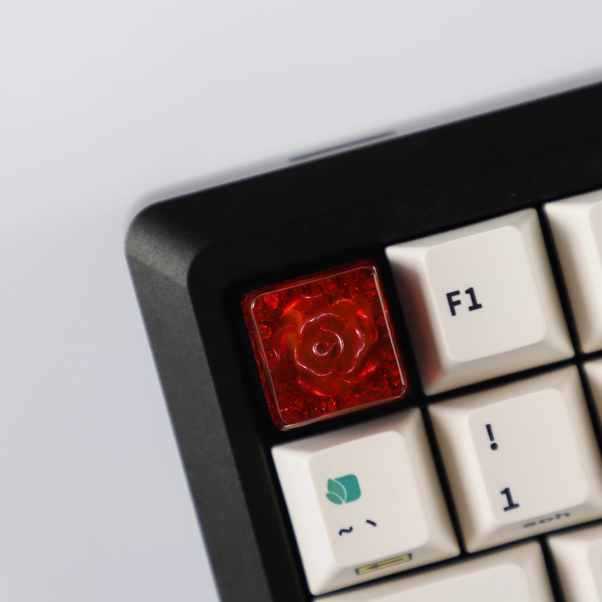 ESC Transparent 1 Piece Red Flame Rose Love Single Rose Theme Personalized Keycap OEM Profile Black for MX Mechanical Keyboard