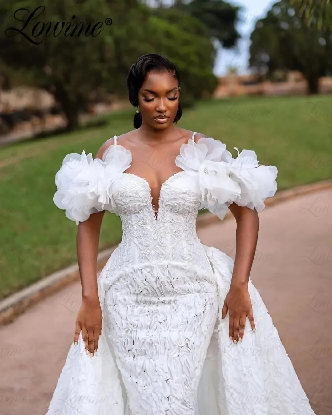 Vestidos de novia de sirena con flores blancas, lujosos vestidos de novia con cristales de alta costura, vestido de novia con tren desmontable, 2024