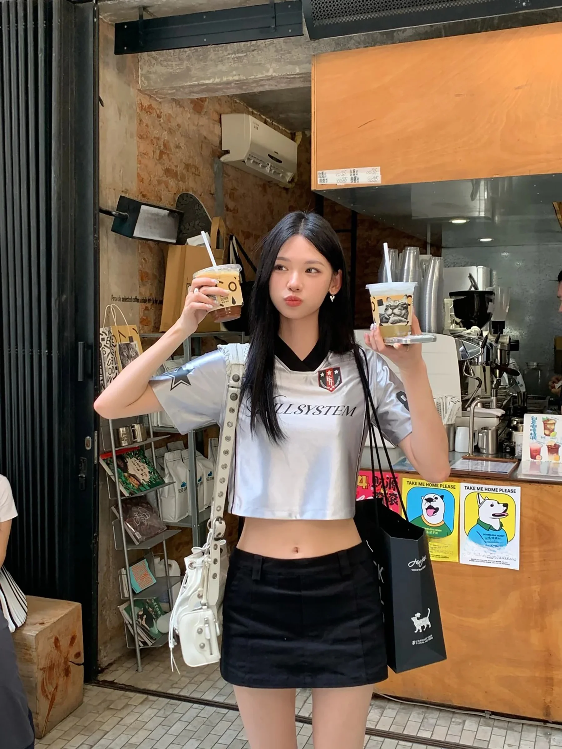 

American Sle Jersey T-irt Women Summer Letter Print Slim ort Sve oulder Length Top Street Sle Loose Fit V-Ne