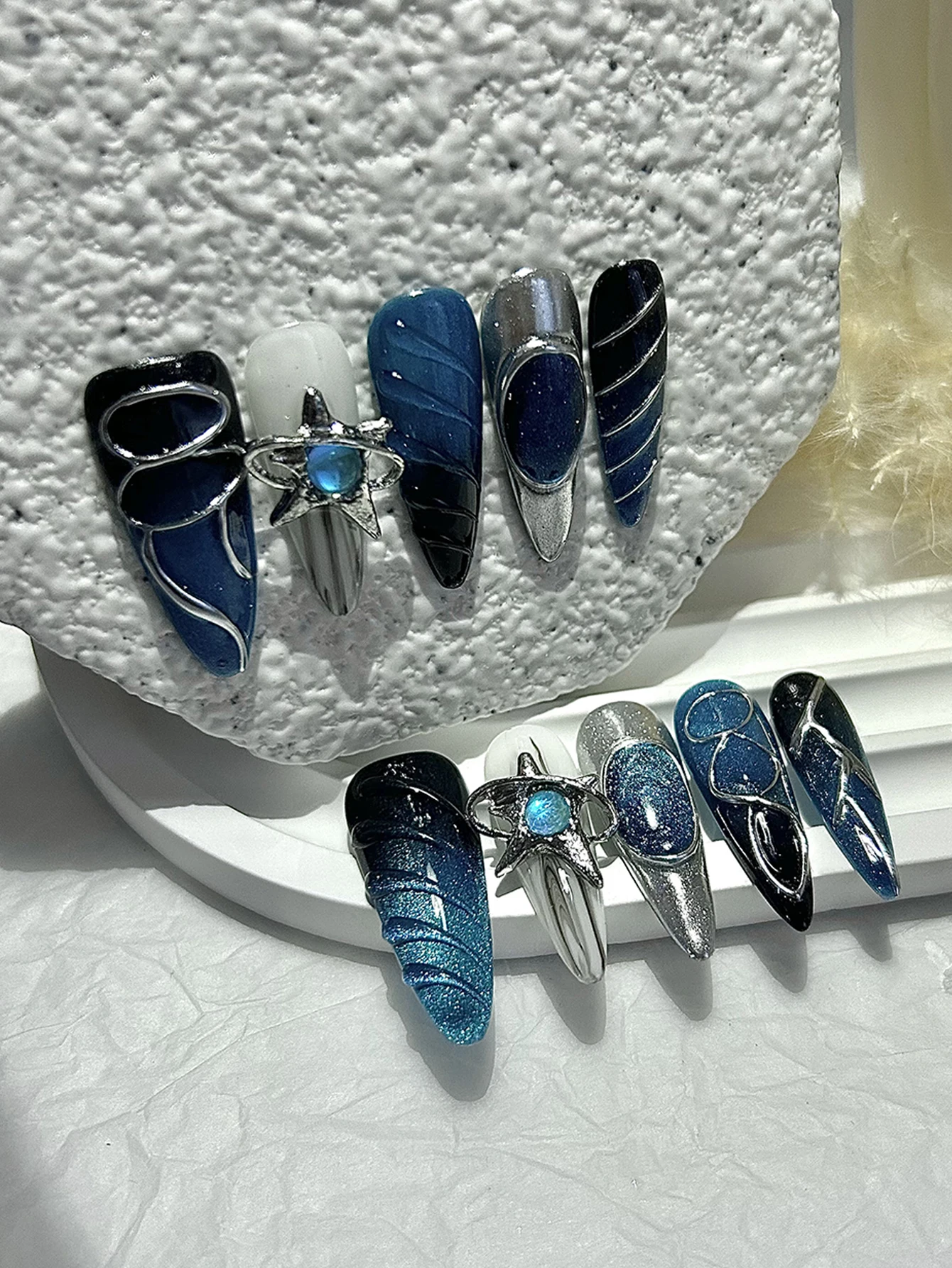 10個のロックパンクスタイルの手作りプレスオンネイルy2k甘いクールなスパイスガールズヘビーメタルフェイクネイル取り外し可能