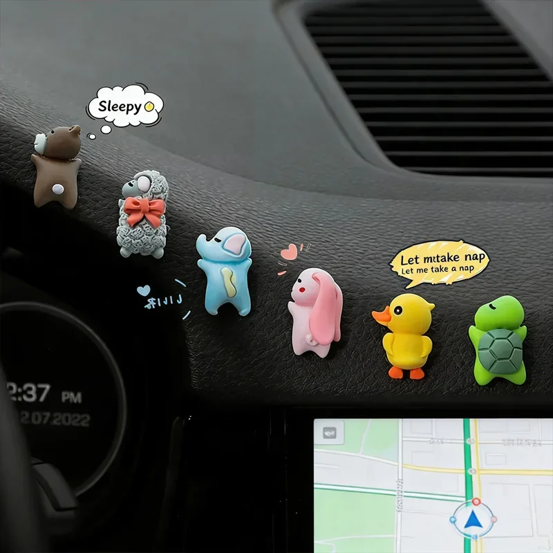 Mini decoration of car rearview mirror, interior creative personality, cute cartoon center console, body decoration supplies