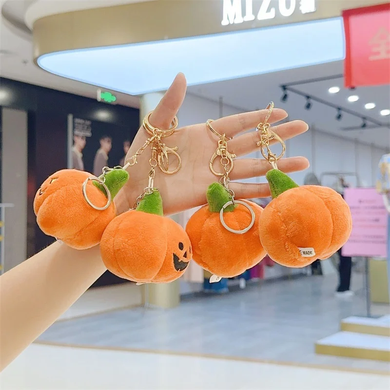 Porte-Clés en Peluche Citrouille d'Halloween, Accessoires de Décoration Essentiels et Amusants, Nouvelle Mode