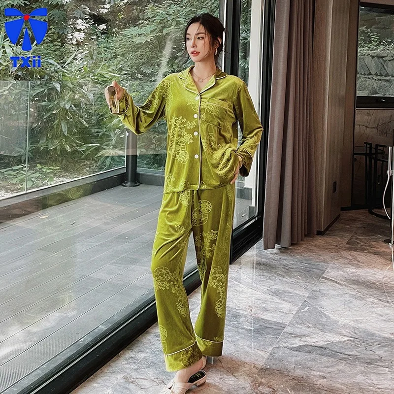 2024 autumn and winter new gold velvet pajamas women\'s high-end long sleeve light luxury home clothes suit can be worn outside