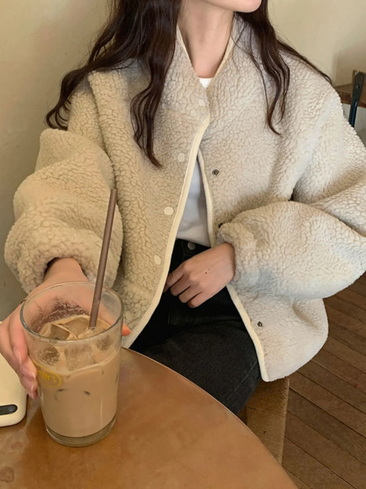 

Lamb Fur Jacket Women's Winter Thickened Short Style Soft Warm Coat Stand Collar Button Closure Loose Fit Fashionable Outerwear
