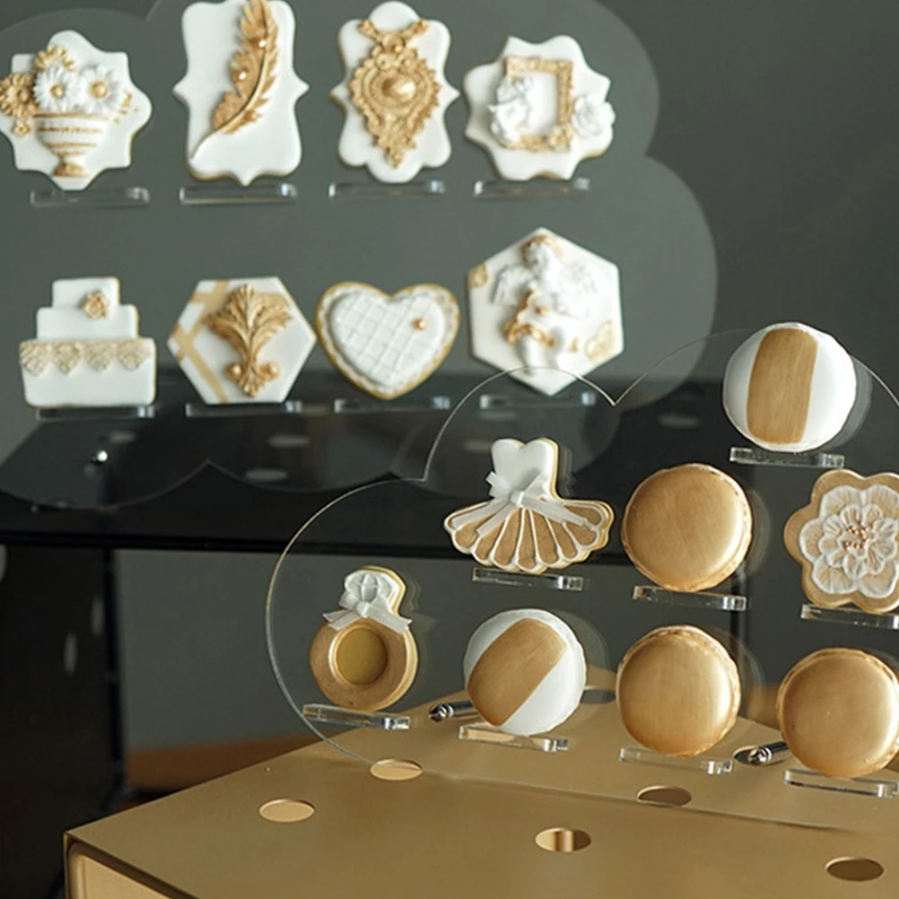 

Transparent Acrylic Desserts Stand Cloud Shape Display Rack for Macarons Biscuit 1Pcs Desserts Stand Macarons Showing Rack