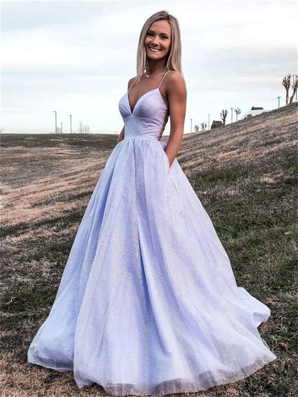 Vestido de fiesta de tul con tirantes finos y escote en V, traje de noche Formal sin mangas con Espalda descubierta, longitud hasta el suelo, 2024