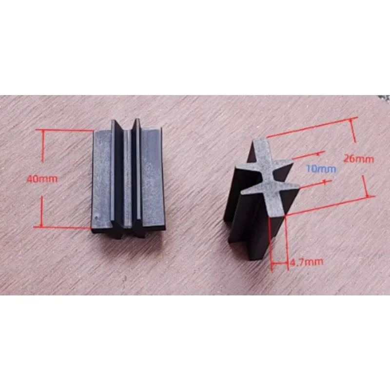 Plastic wood fence accessories spaced 3 cm apart, made of high-strength nylon material, 20pcs