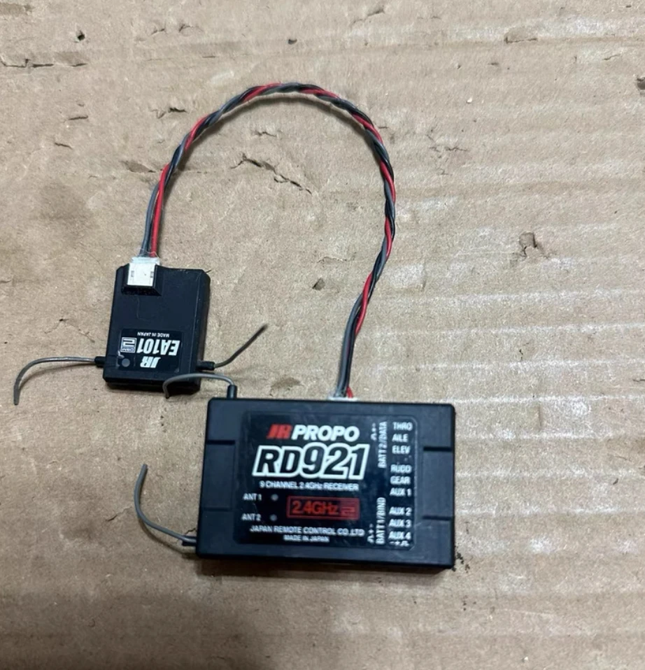 

Б/у приемник DSM2 JR R921 2,4 ГГц с спутником для передатчика DSM2 DSMX technology JR12X, 12X MV, 11X, X9503