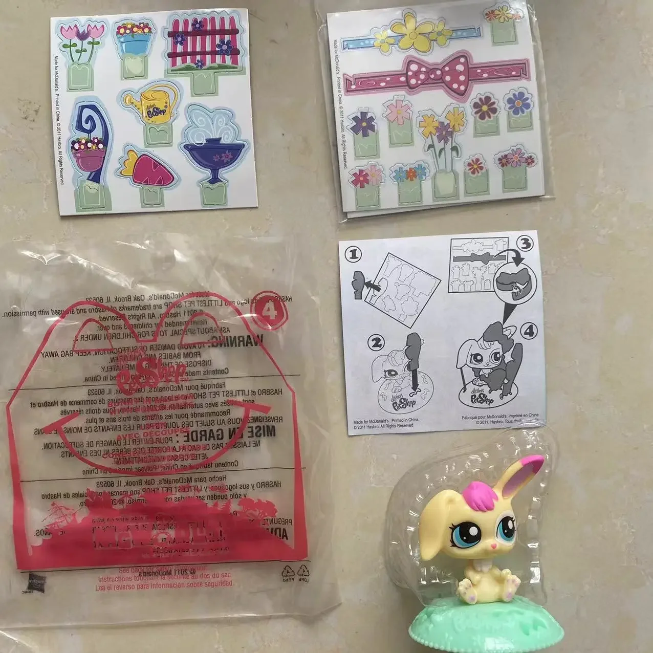 My Little Pets Shop A Small Pet Sitting In A Bag Action Figure Model Toys