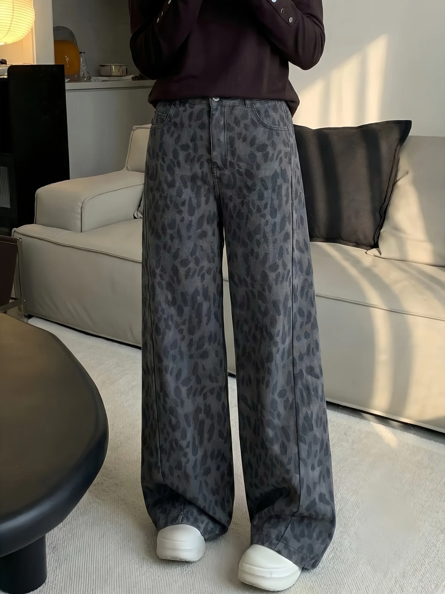 

plus Size High Waist Fleece Lined Leopard Print Wide Leg Pants Casual Loose Fit Denim Jeans for Women Autumn Winter Fashion