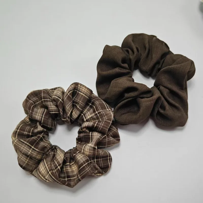 Seiden-Elastikband Vintage Blumen-Haargummis für Frauen Mittlere Größe Landhausstil mit Fixierkante Haarbänder Scrunchie-Set – Detail 2