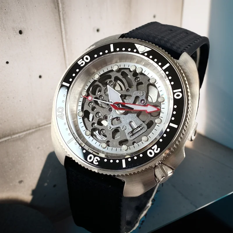 

Captain Diver Turtle Mechanical Watch for Men NH72 20 bar Wateproof Tech Sense Steel Wristwatch 4.1 Crown 120 clicks Bezel