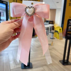 Korean Fabric Bow Tie Crystal Pearl Heart-shaped Corsage Shirt Collar Pins Luxulry Wedding Party Brooches for Women Accessories