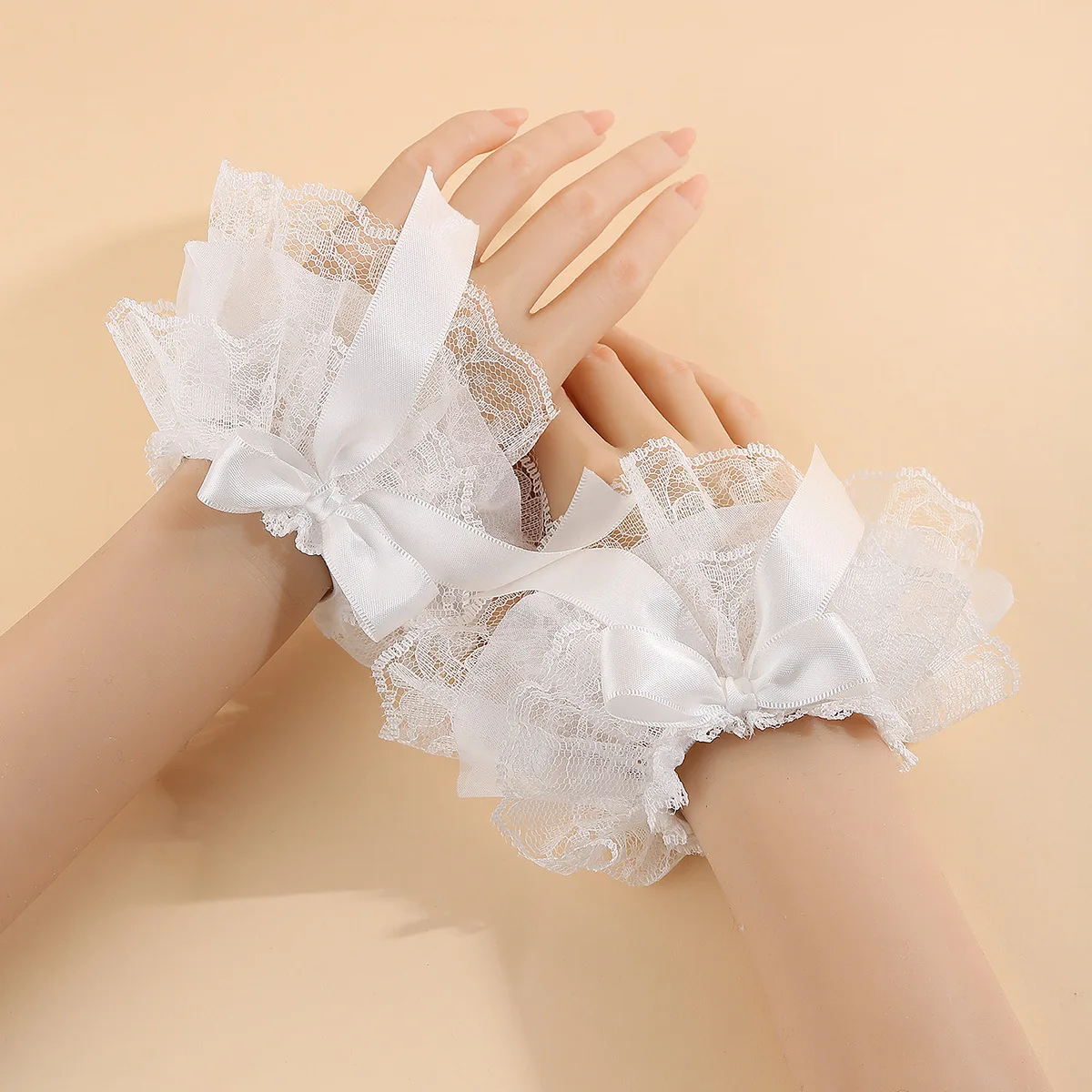 Sweet Lace Floral Wrist Cuffs Bowknot Lolita Detachable Fake Sleeves Ruffle Wristband Maid Cosplay Party Decorative Hand Sleeves