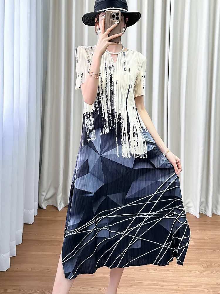 

Elegant Summer Print Women's Dress High Waist Flared Loose Fit A-Line Skirt Short Sleeve V-Neck Silk Blend Casual Dress