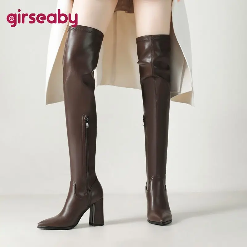 

Girseaby 2025 Сексуальные эластичные ботинки для женщин с острым носком на массивном каблуке 9 см на молнии размера плюс 41 42 43 Сексуальные сапоги выше колена