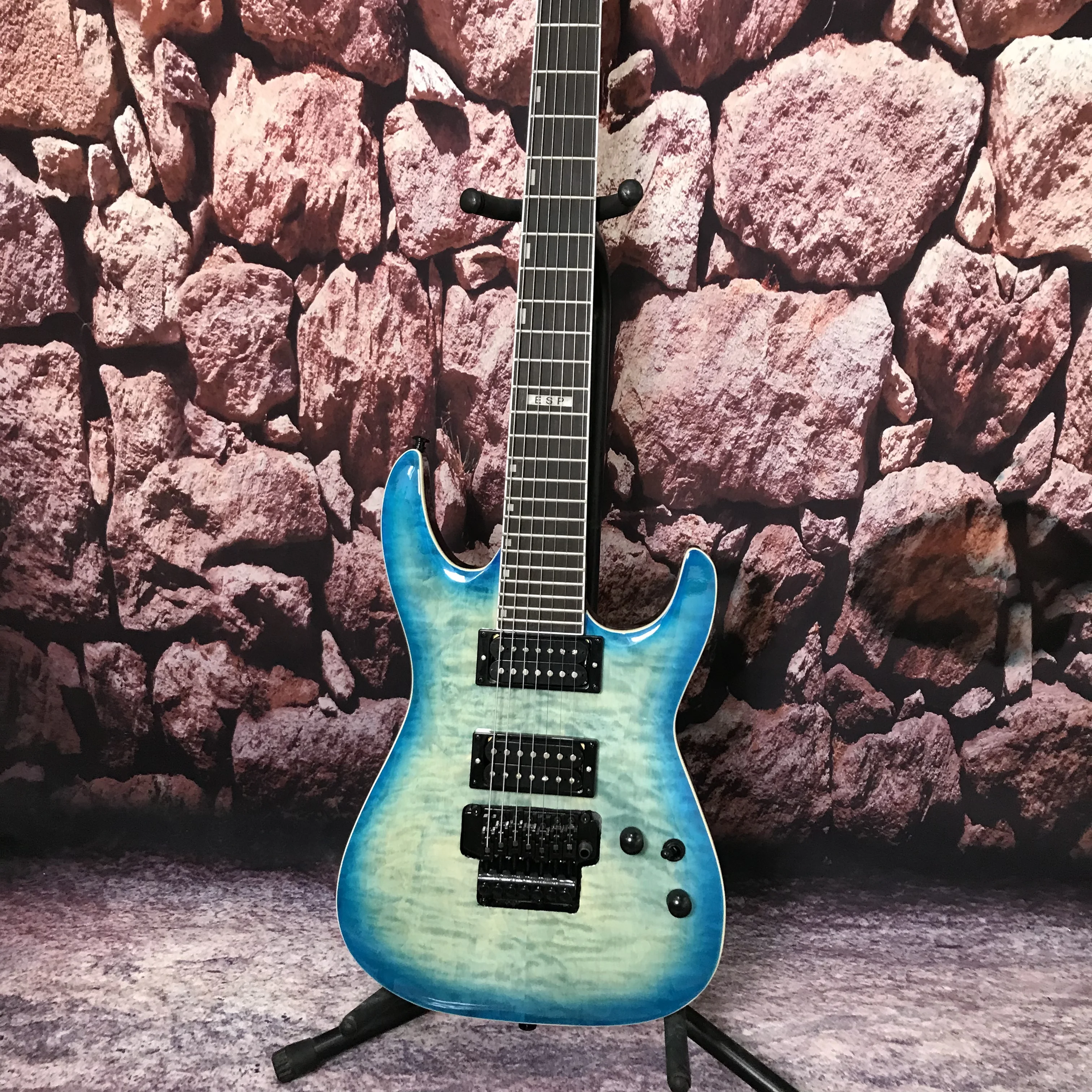 Factory customization 7-string electric guitar maple neck tremolo system Fast delivery